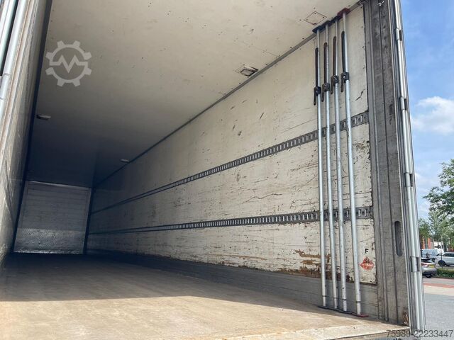Valise Schmitz Cargobull SAF AXLES, DISC BRAKES, VERY GOOD TIRES