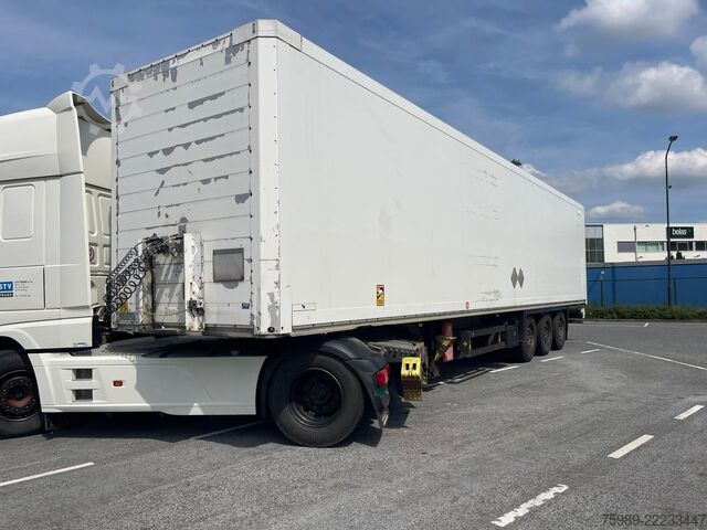 Valise Schmitz Cargobull SAF AXLES, DISC BRAKES, VERY GOOD TIRES