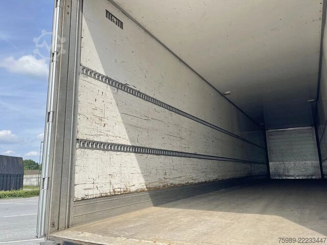 Valise Schmitz Cargobull SAF AXLES, DISC BRAKES, VERY GOOD TIRES