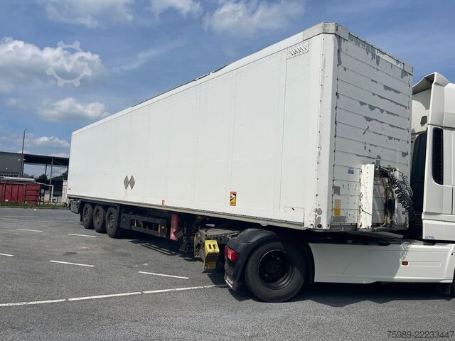 Valise Schmitz Cargobull SAF AXLES, DISC BRAKES, VERY GOOD TIRES