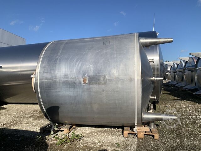 Μονωμένη δεξαμενή από ανοξείδωτο ατσάλι V2A χωρητικότητας 9000 λίτρων  S16870