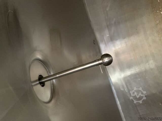 Μονωμένη δεξαμενή από ανοξείδωτο ατσάλι V2A χωρητικότητας 9000 λίτρων  S16870