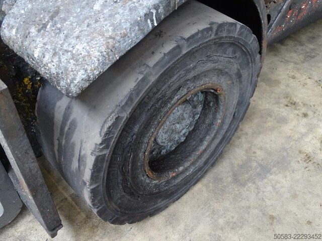 Empilhadeira diesel Linde H30D-01