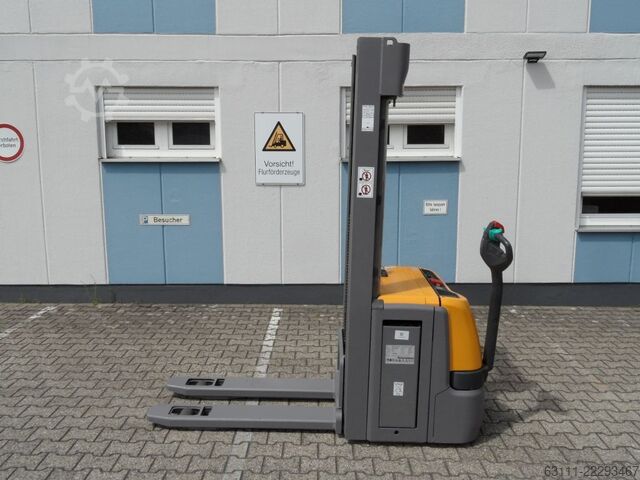 Gerbeur manuel Jungheinrich EJC 214z - Initialhub - 5,35 m Triplex