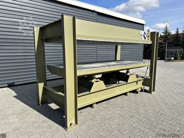 Hydraulische Regalpresse 2500x1200 mm  