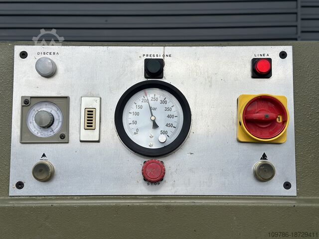 Hydraulische Regalpresse 2500x1200 mm  