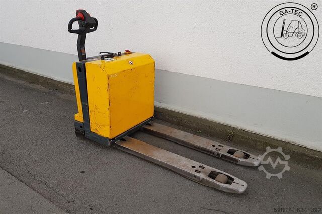 Empilhadeira baixa Jungheinrich EJE 16