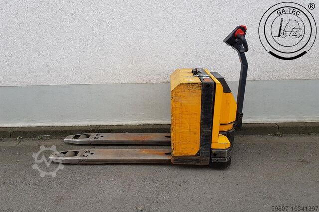 Empilhadeira baixa Jungheinrich EJE 16