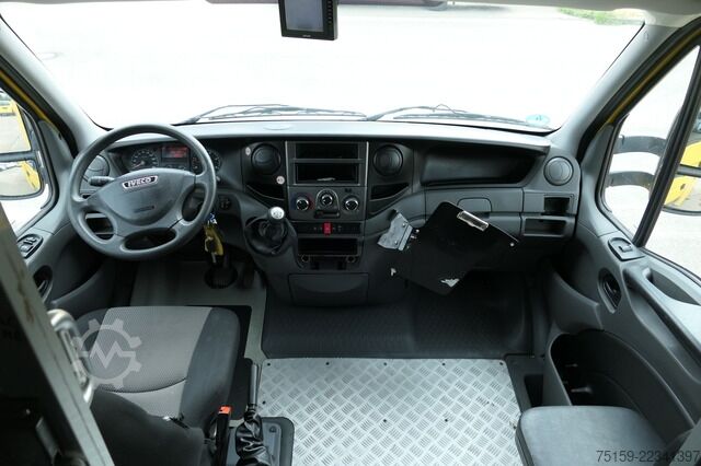 Dubă cu caroserie tip cutie iveco Daily 35 S11 C30C AUTOMATIK KAMERA Regale LUFT DURCHGANG EURO-5 CoC