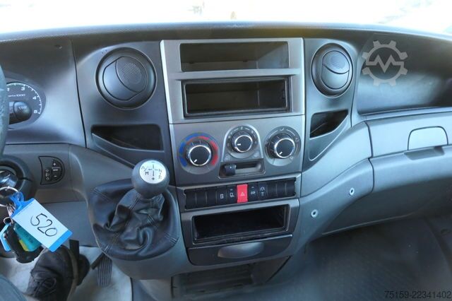 Dubă cu caroserie tip cutie iveco Daily 35 S11 C30C AUTOMATIK KAMERA Regale LUFT DURCHGANG EURO-5 CoC