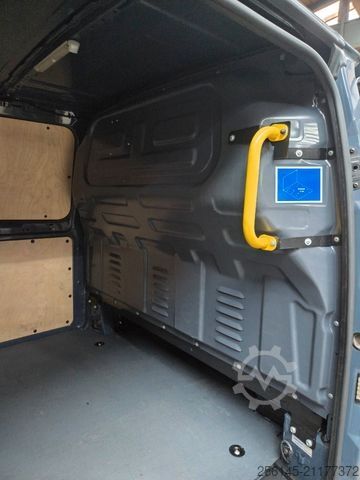 Dobozos furgon MERCEDES-BENZ Vito Kasten 110  Kamera Tempom. Klima Tüv neu E6