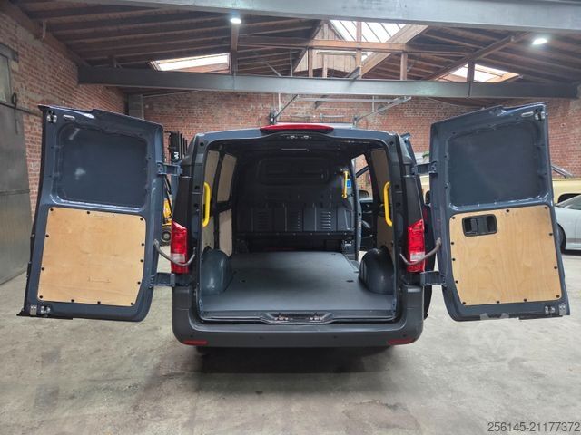Dobozos furgon MERCEDES-BENZ Vito Kasten 110  Kamera Tempom. Klima Tüv neu E6