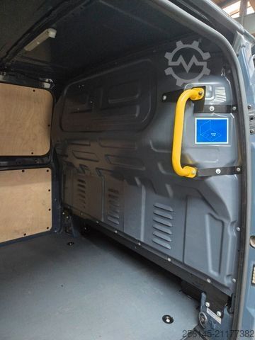 Minibusz MERCEDES-BENZ Vito Kasten 110  Kamera Tempom. Klima Tüv neu E6