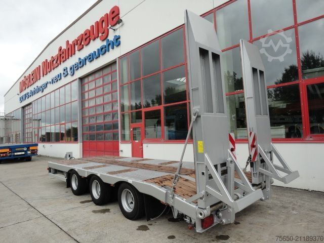 Low loader trailer Möslein TT 31  31 t GG Tridem- Tieflader 3 AchsNeufahrzeug