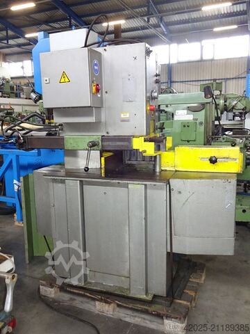 Miter saw with clamping pressure regulation TRENNJAEGER LTS 400 - M