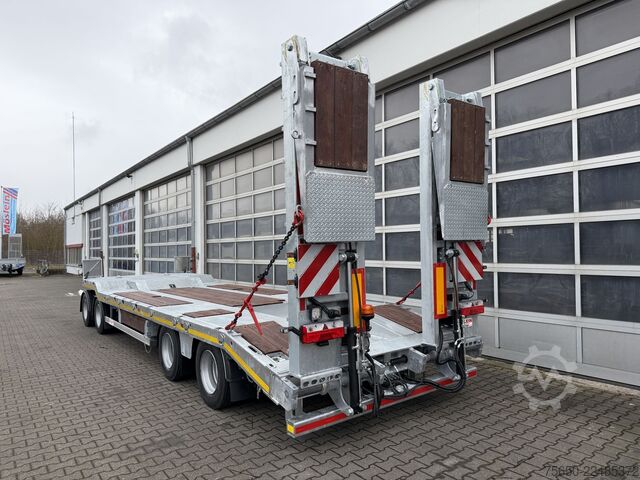 Tieflader Anhänger Möslein T 4 VB H2  neuer 4 Achs Tieflader hydraulischen Rampen