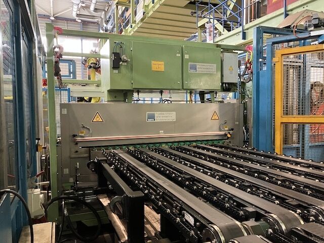 Double column press / Straight side press SCHULER EBS2-800-3,5-700