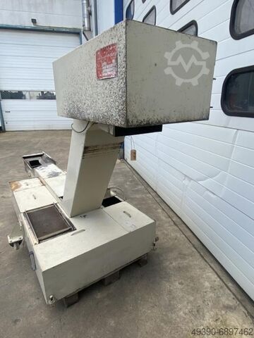 Späneförderer, Kratzförderer mit Kühlmittelbehälter, Metallgliederkette mit Austragstegen, Förderste BMF KF 200 K17