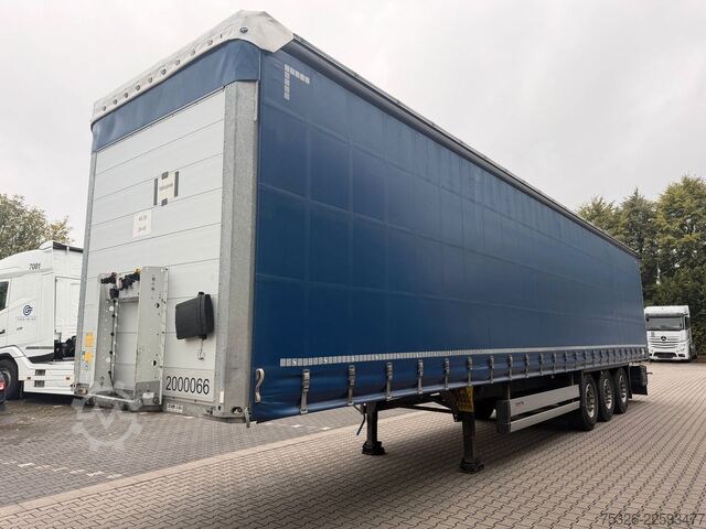 Semirimorchio con telone SCHMITZ CARGOBULL SCS 24/L - 13.62, XL, Daimler, Getränke