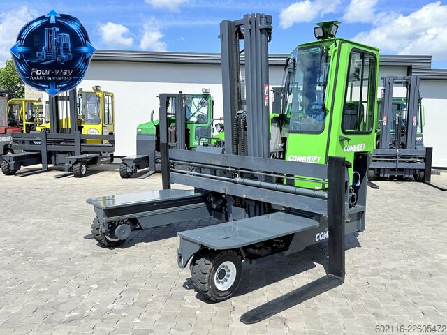 Wózek widłowy czterokierunkowy Combilift C4500 GAS TRIPLEX 5952 WIDE POSITIONER
