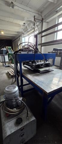 Machine voor het verwijderen van het frame van fotovoltaïsche panelen