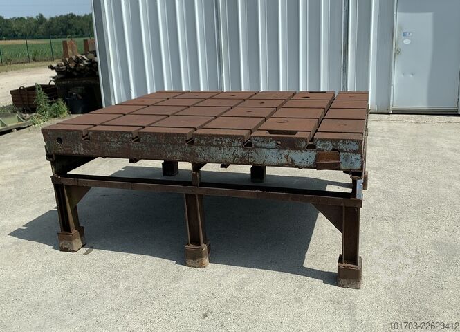 Cama de ferro fundido Taque fonte rainurée - Floor Plate 2300 x 1900 x 200 mm