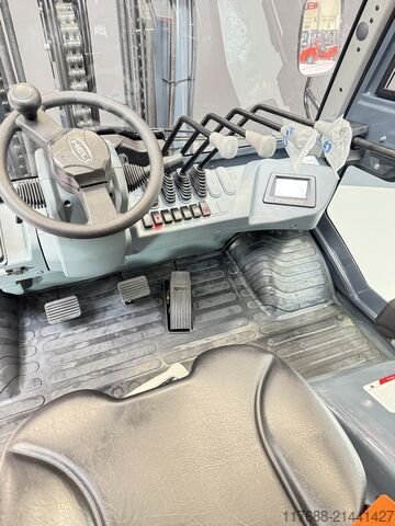 Μπροστινός φορτωτής ντίζελ Heli CPCD100 - Cummings - 10t - 4,5m Hub - Garantie