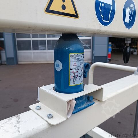 Munstyckespakets installationsanordning Theilen Maschinenbau GmbH Düsenpaketeinbauvorrichtung