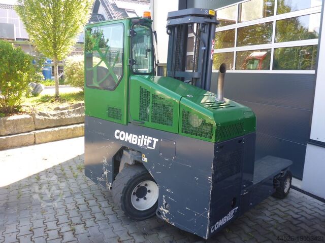 Četvorostruki stekeri Combilift C4000