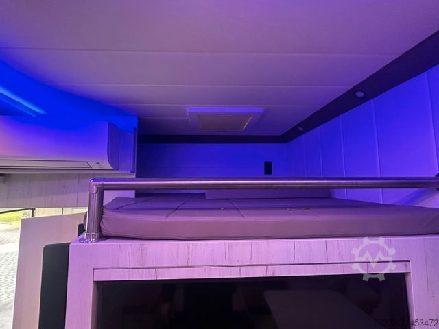 Camion pour bétail MERCEDES-BENZ Pferdetransporter