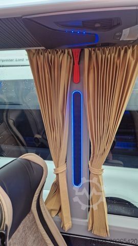Kleinbus MERCEDES-BENZ 519 und 517 Glasdach XXL  20 Sitze Stock
