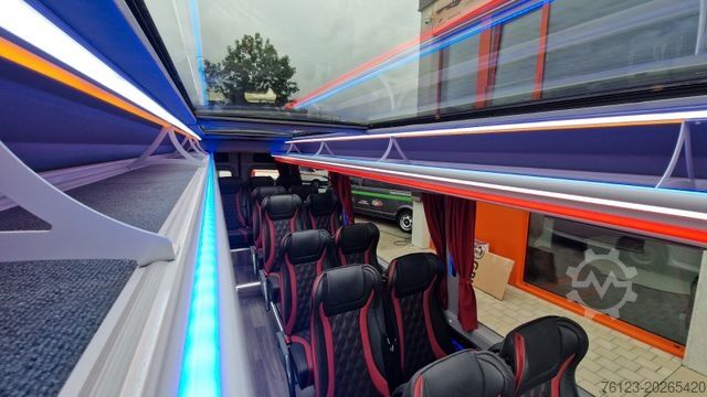 Kleinbus MERCEDES-BENZ 519 und 517 Glasdach XXL  20 Sitze Stock