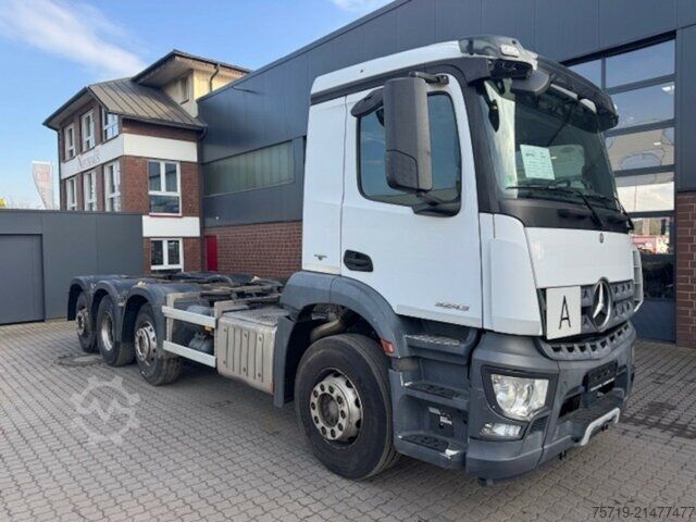 Fourgon Mercedes-Benz 3243 8x2 Arocs Chassis/Euro6