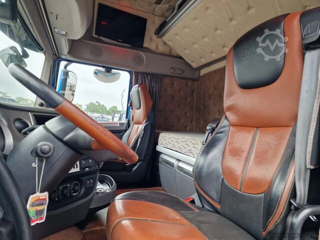 Veetransport DAF XF 510 6x2 SuperSpaceCab - Livestock Cuppers 3 ...