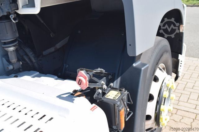 Gevaarlijke stoffen vrachtwagen DAF CF450 ADR FL/AT/EXII/EXIII PTO ACC Alufelgen