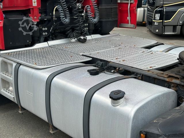 Standardowy ciągnik siodłowy DAF XF 460 FT SSC 2 Tanks Retarder Standklima ACC LD