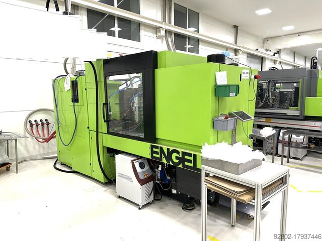 Wtryskarka ENGEL VC330-80 plus