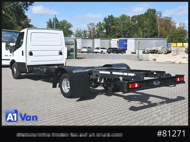 Chasis de furgoneta IVECO Daily 72C18 Fahrgestell, Klima, Nebenantrieb, 3-Sitzer