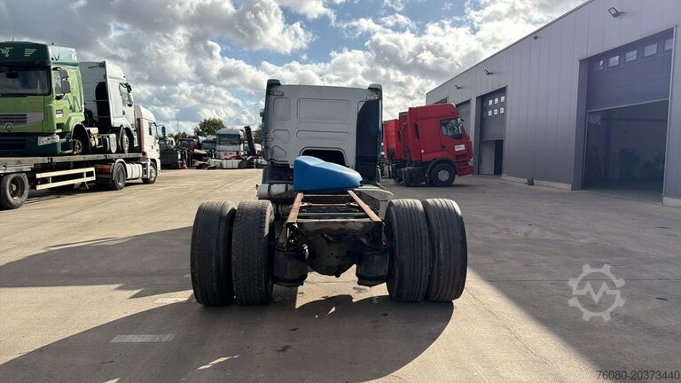 Chassis cab Renault Premium 320 (BOITE MANUELLE / MANUAL GEARBOX)