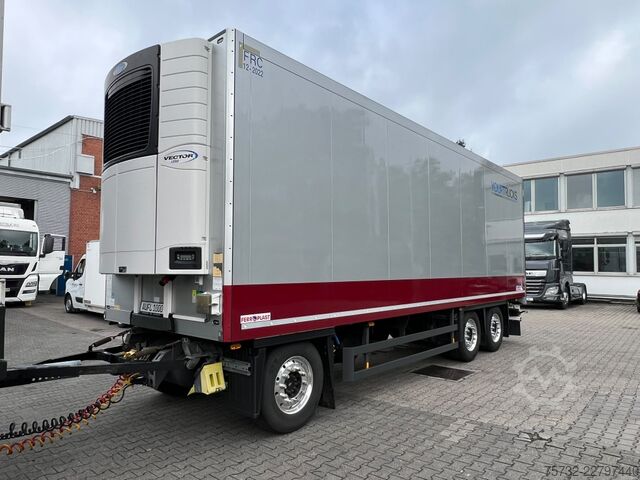 Rimorchio refrigerato SCHMITZ CV 1350 Doppelstock Strom Alu-Felgen Aluboden