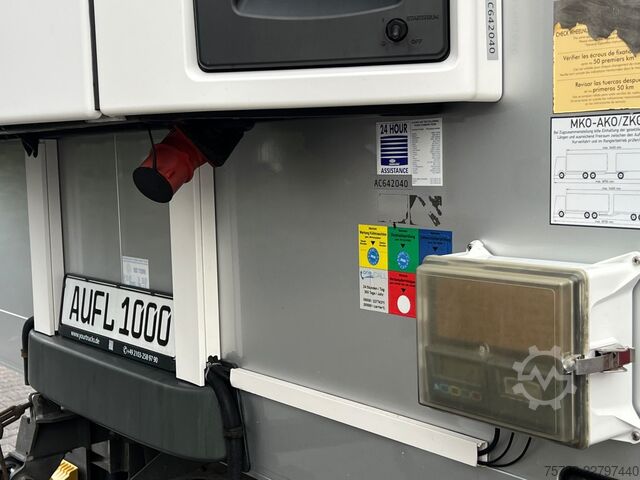 Rimorchio refrigerato SCHMITZ CV 1350 Doppelstock Strom Alu-Felgen Aluboden