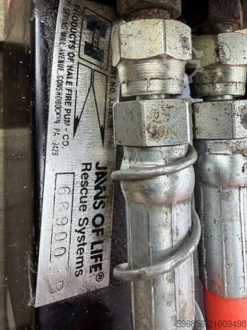 Hydraulický rozpínací válec HURST Jaws of Life Rescue Systems Siłownik hydrauliczny rozpieracz HURST Jaws of Life Rescue Systems Siłownik hydrauliczny rozpieracz HURST Jaws of Life Rescue Systems