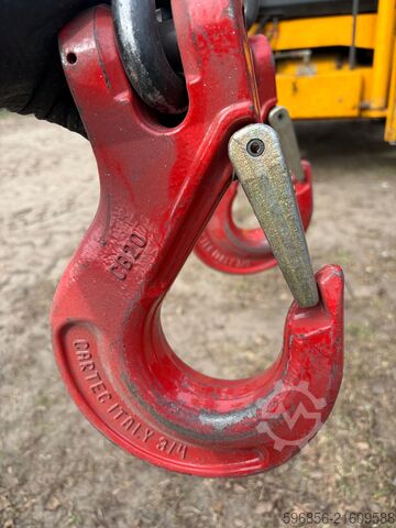 Suspension chain 20mm 4m McBULL 12.5t / 17t hook Łańcuch zawiesiowy 20mm 4m McBULL 12,5t / 17t hak Łańcuch zawiesiowy 20mm 4m McBULL 12,5t / 17t hak