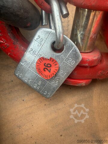 Suspension chain 20mm 4m McBULL 12.5t / 17t hook Łańcuch zawiesiowy 20mm 4m McBULL 12,5t / 17t hak Łańcuch zawiesiowy 20mm 4m McBULL 12,5t / 17t hak