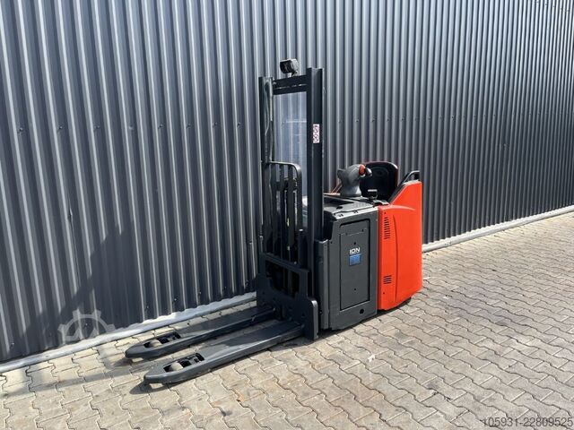 Stand-on gaffeltruck Linde D12SP
