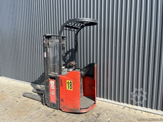 Stand-on gaffeltruck Linde D14SP