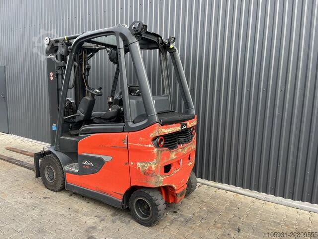 Elektrisk 4 -hjulet gaffeltruck Linde E25H-01