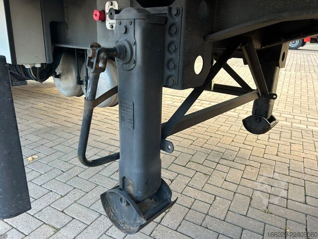 Box-semitrailer  Rohr Kühlkoffer mit Elektro Kühler und LBW