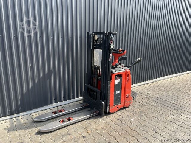 Stand-on gaffeltruck Linde L12AP