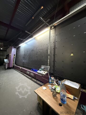 Mašina za proizvodnju izolacionog stakla Lisec 